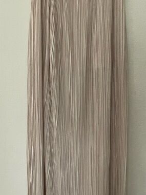 Cals Pleated Maxi Skirt - Light Taupe